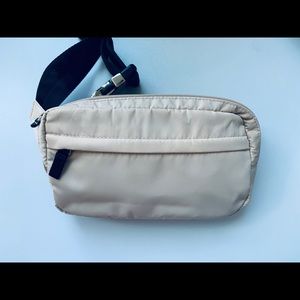 Aritzia Nylon Waist pack Beige